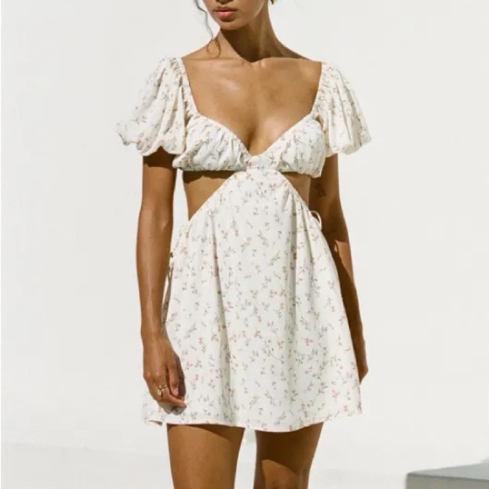 Sabo Skirt Cream Floral Mini Dress